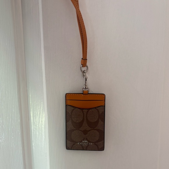 BRAND NEW COACH WALLET ON LANDYARD - Picture 1 of 3